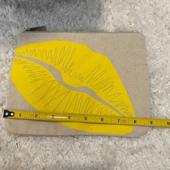 Canvas Zipper Basic Pouch. Cream/Yelow. One Size - Picture 6 of 7